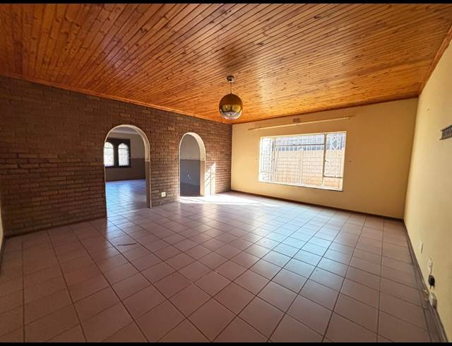 3 BEDROOM HOUSE FOR SALE IN VANDERBIJLPARK SE 6